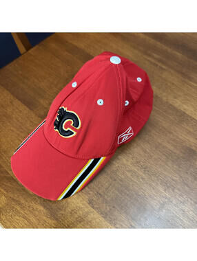 Reebok Calgary Flames NHL Center Ice Adjustable Hat Red Black Yellow Stripe
